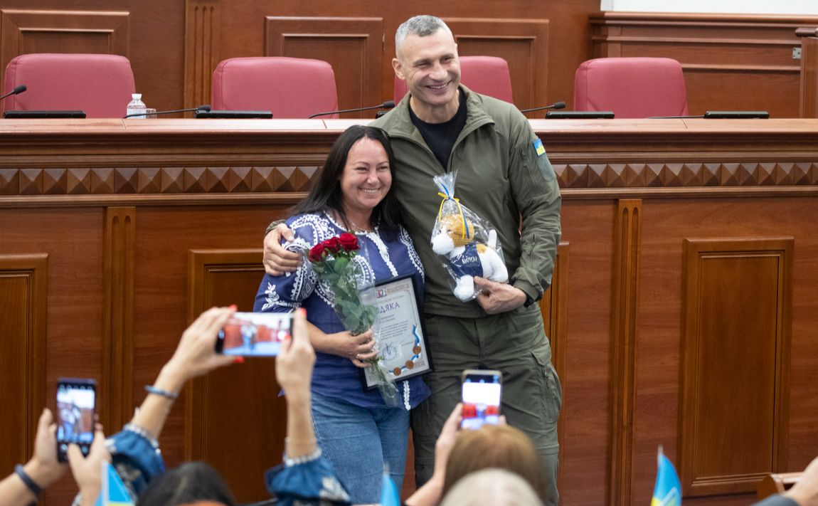Мер Києва під час нагородження у Кивраді. Фото: КМДА