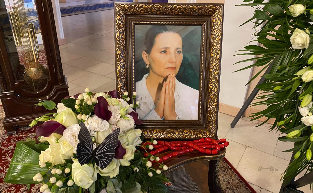 Один з портретів Ніни Матвієнко, який стояв біля труни артистки. Фото: Ольга Скотнікова