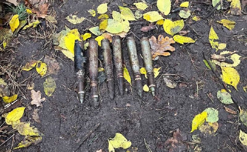 У Києві продовжують виявляти боєприпаси. Фото: Патрульна поліція Києва