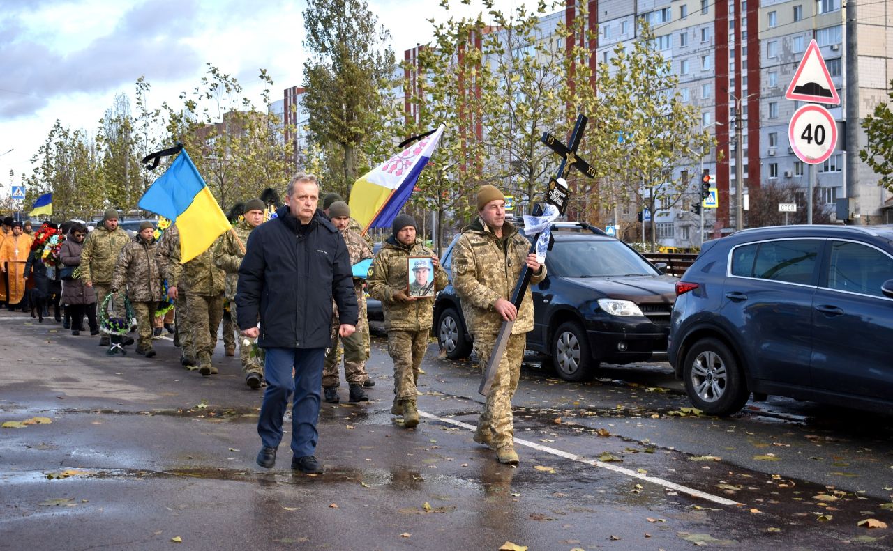 Під час поховання Юрія Тищенка. Фото: з ФБ Миколи Кривошея