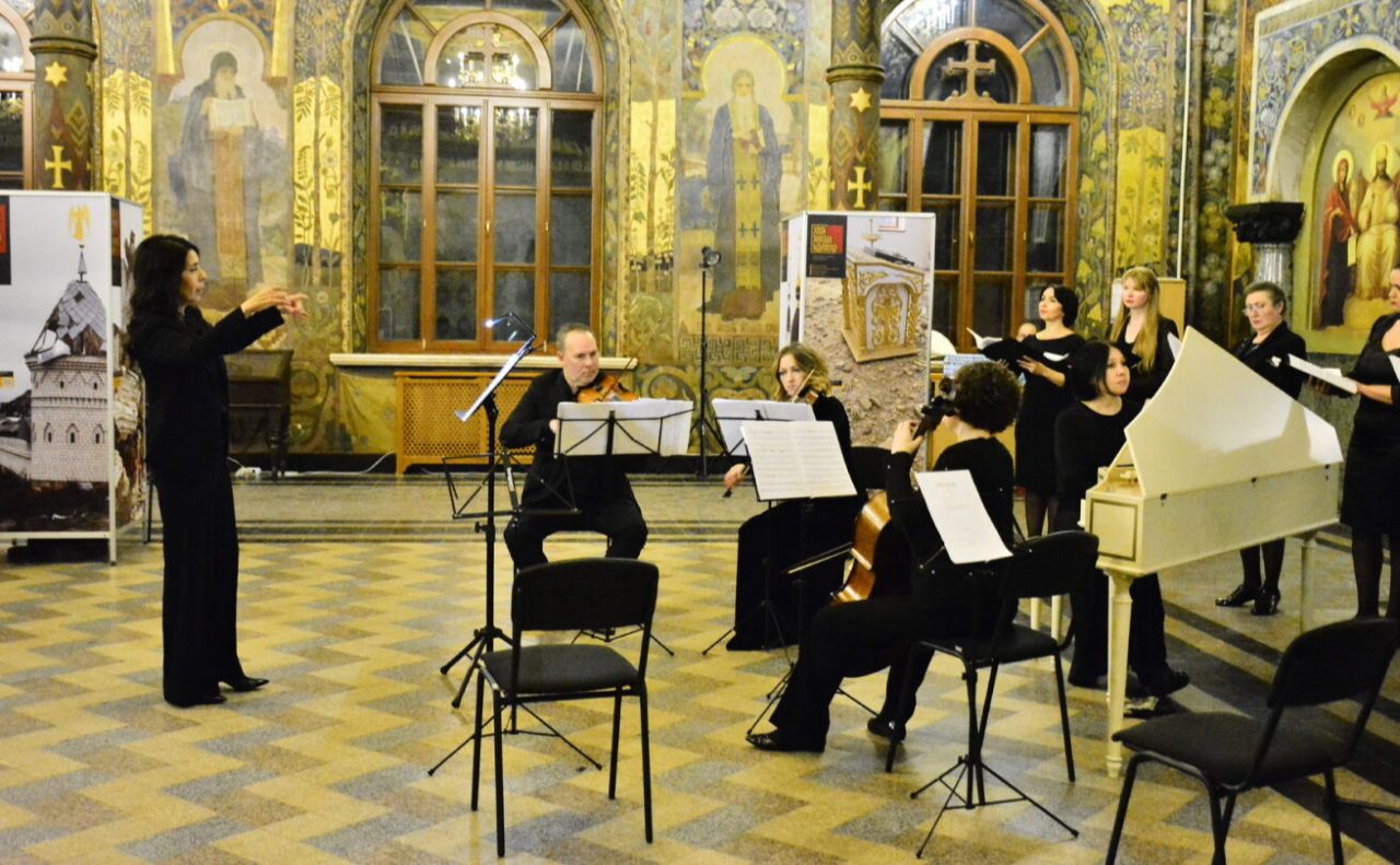 Диригентка Нансі Мілезіс Романо та музиканти під час концерту. Світлина надана організаторами проєкту