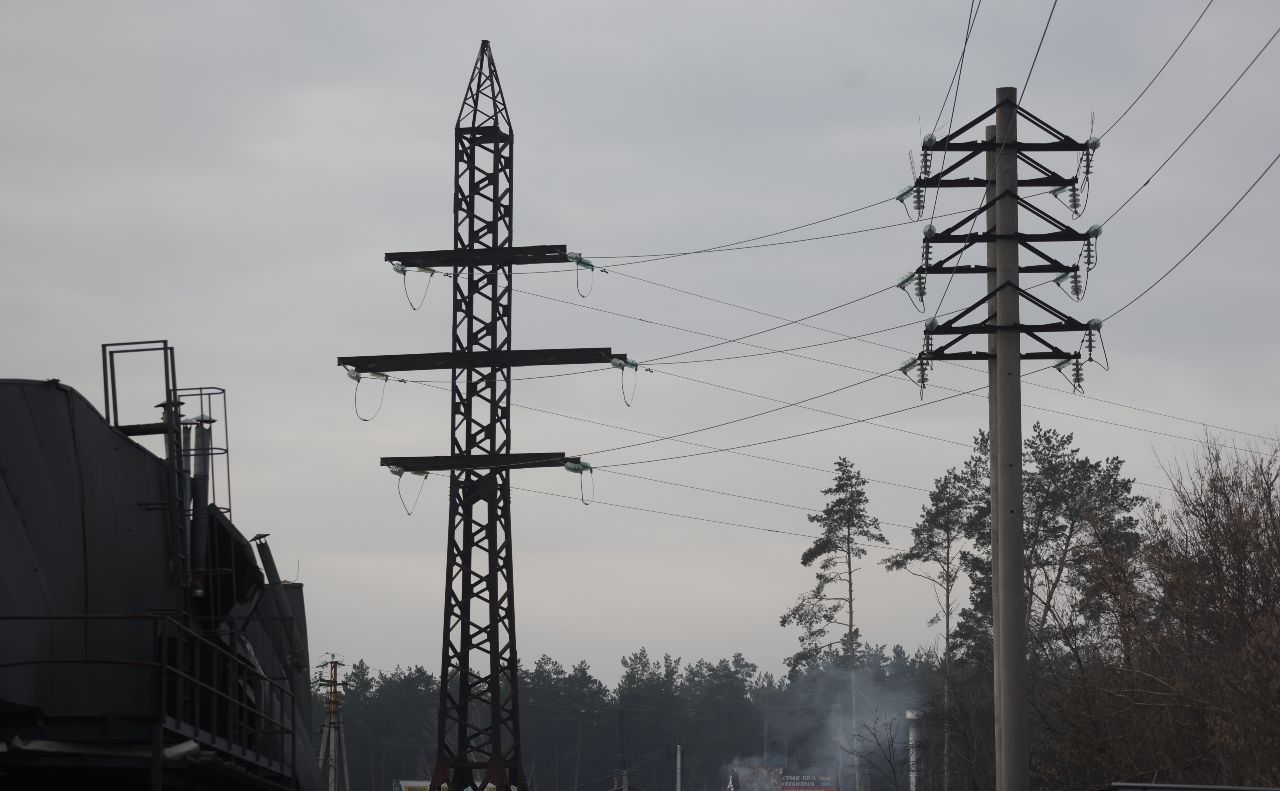 Енергетики контролюють ситуацію з подачею світла. Ілюстративне фото: Борис Корпусенко