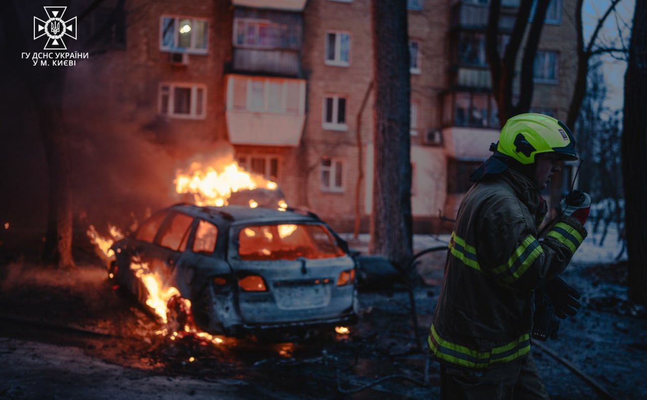 Рятувальники столиці першими приїздять на місця вибухів. Фото: ГУ ДСНС у м.Києві