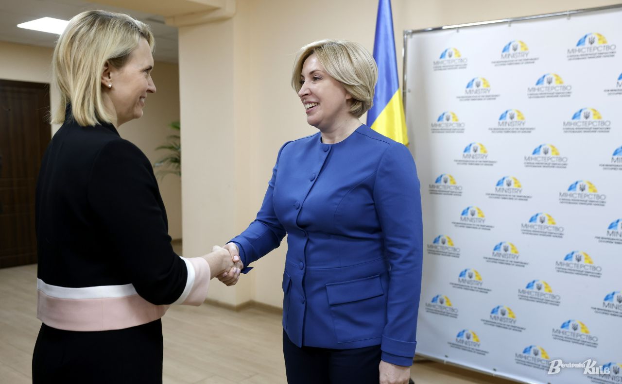 Бріджит Брінк зустрілася з Іриною Верещук. Фото: Борис Корпусенко