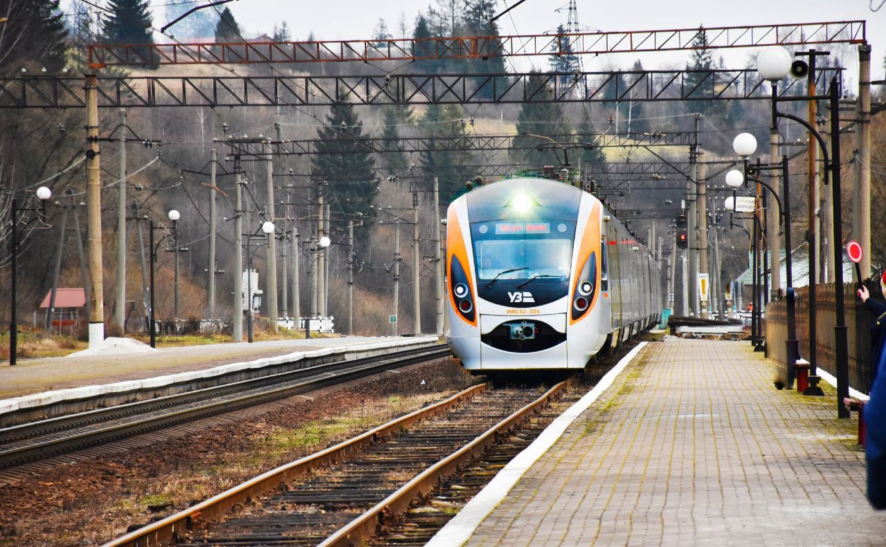Швидкісний поїзд з Києва до Львова. Фото: УКЗ