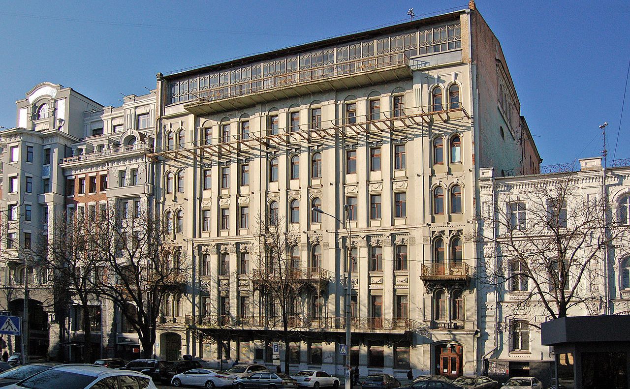 Готель «Прага» на Володимирській, 36 у 2012 році. Фото: Вікіпедія