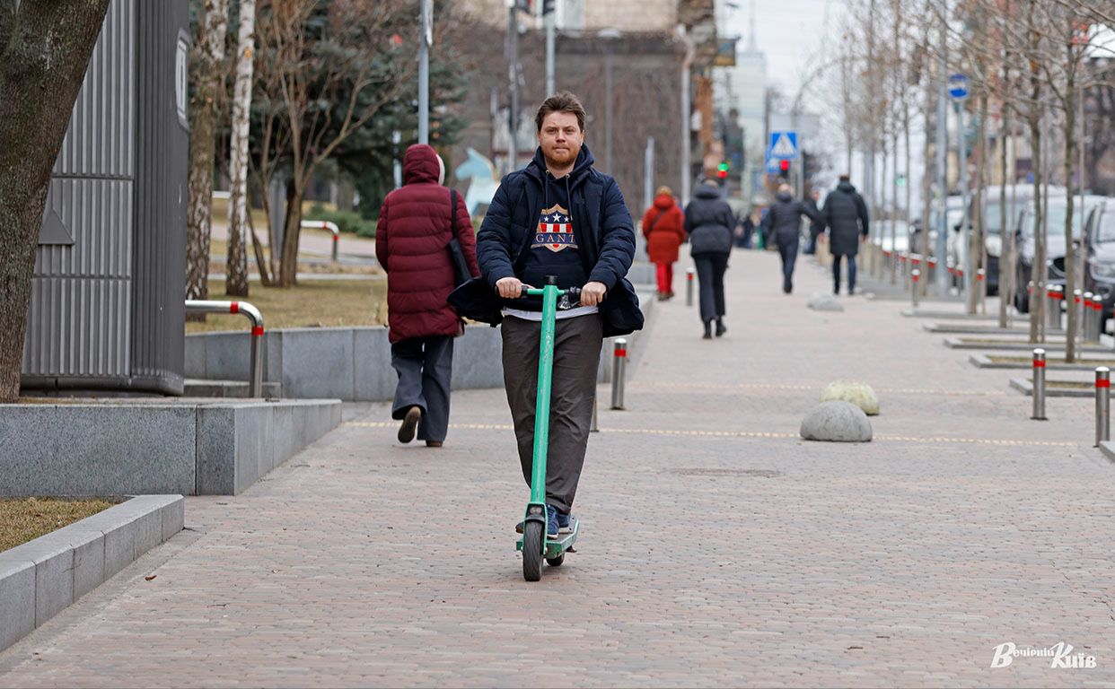 Опадів не передбачається, тож можна гуляти. Фото: Борис Корпусенко
