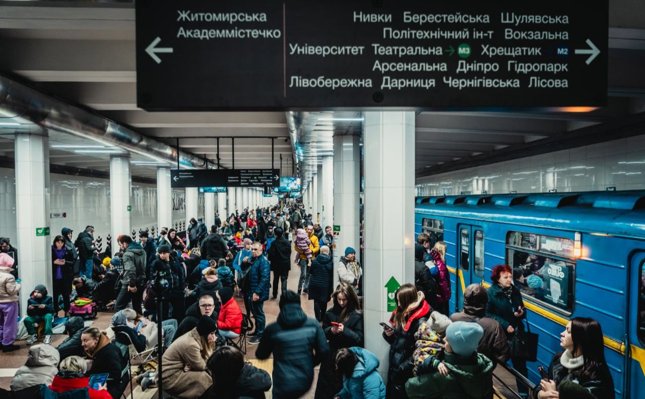 На станції Святошин. Фото: Олег Сидоряка
