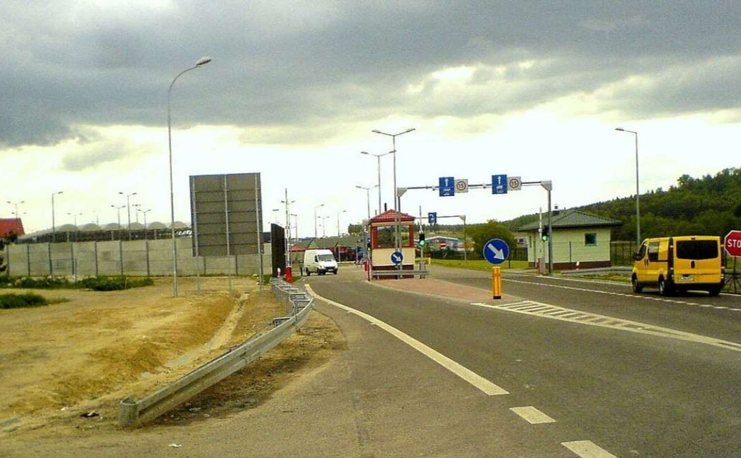 На КПП «Рава Руська — Гребенне» відновлять частково рух пропуску вантажівок. Фото: з відкритих джерел