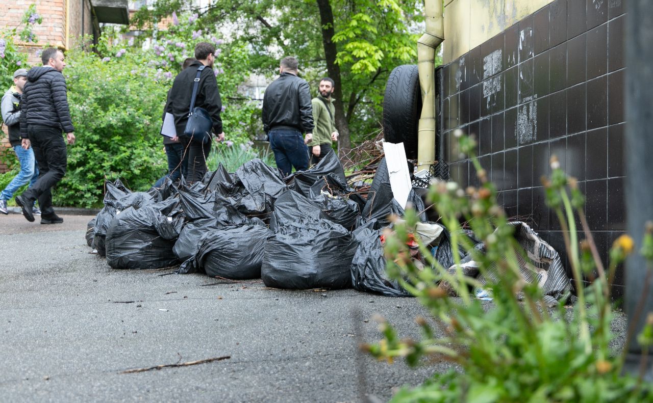 Сміттю не місце на вулиціях міста. Фото: КМДА