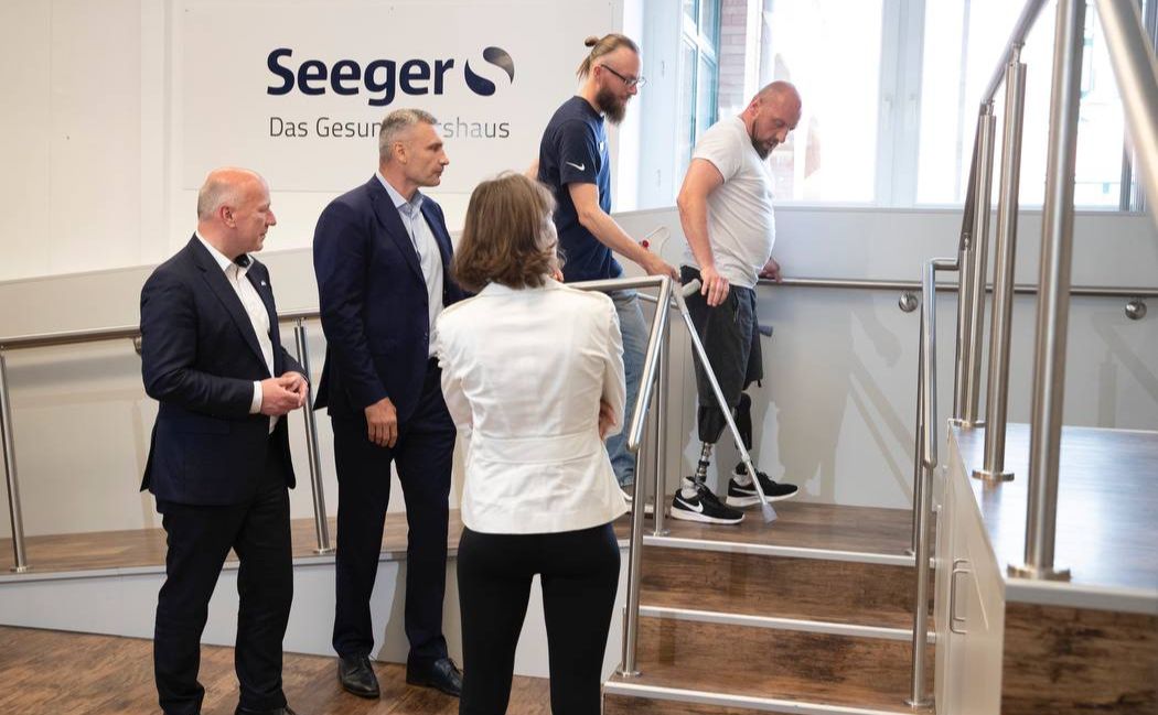 У клініці Seeger українські захисники отримують протезування. Фото: пресслужба Кличка