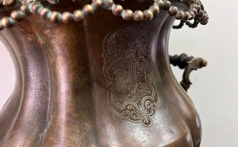 Виявлені предмети скаладають культурну та історичну цінність. Фото: Київська митниця