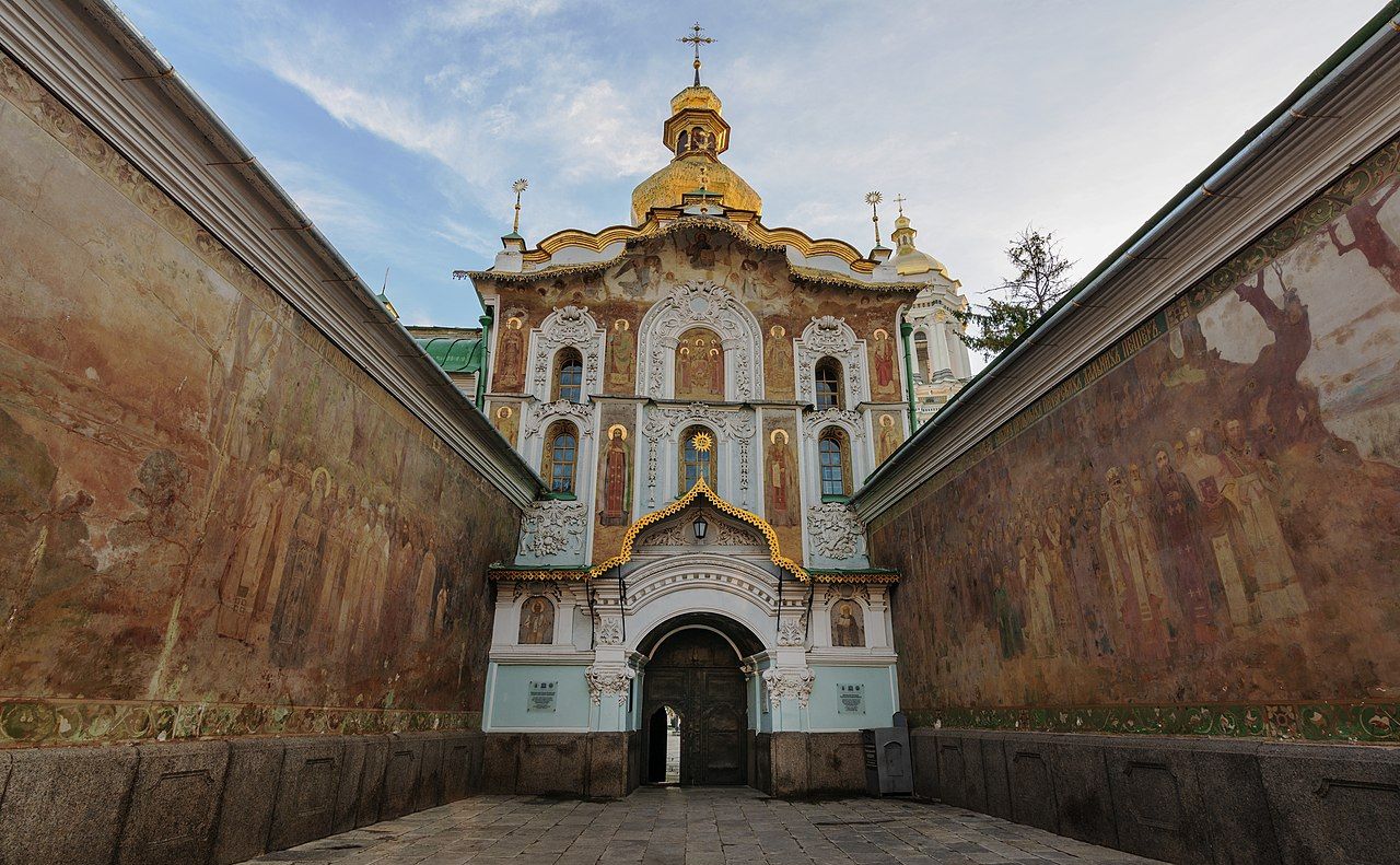 Троїцька надбрамна церква Києво-Печерської лаври. Фото: Вікіпедія