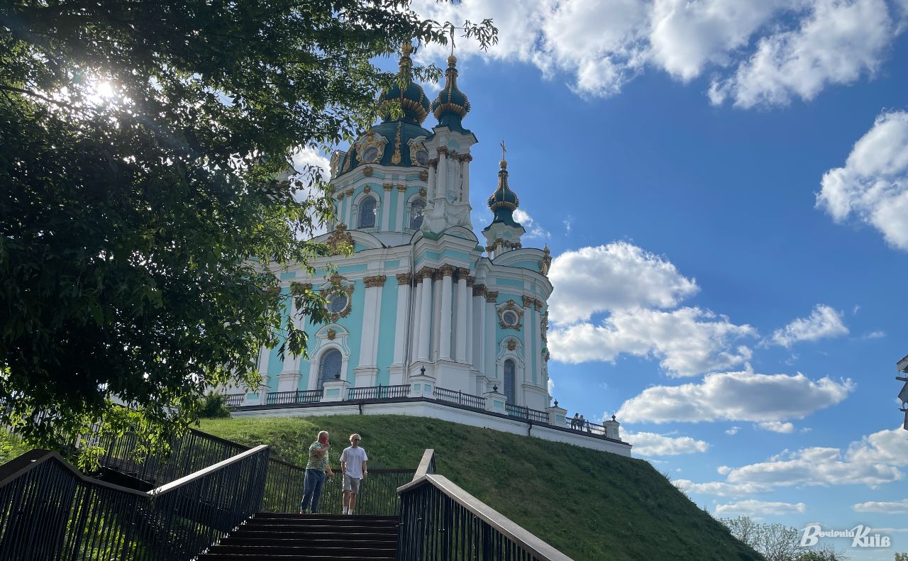 Сьогодні погода в Києві сприяє пішим прогулянкам. Фото: Сніжани Божок