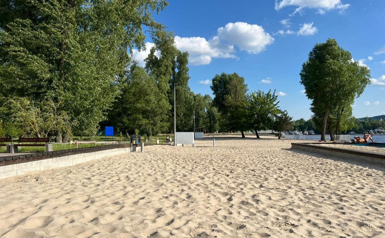 На пляжі «Молодіжний» фото КП «Плесо»