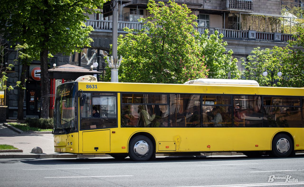 Автобус №7 курсує від Львівської площі до Центрального залізничного вокзалу. Ілюстративне фото: Олексій Самсонов