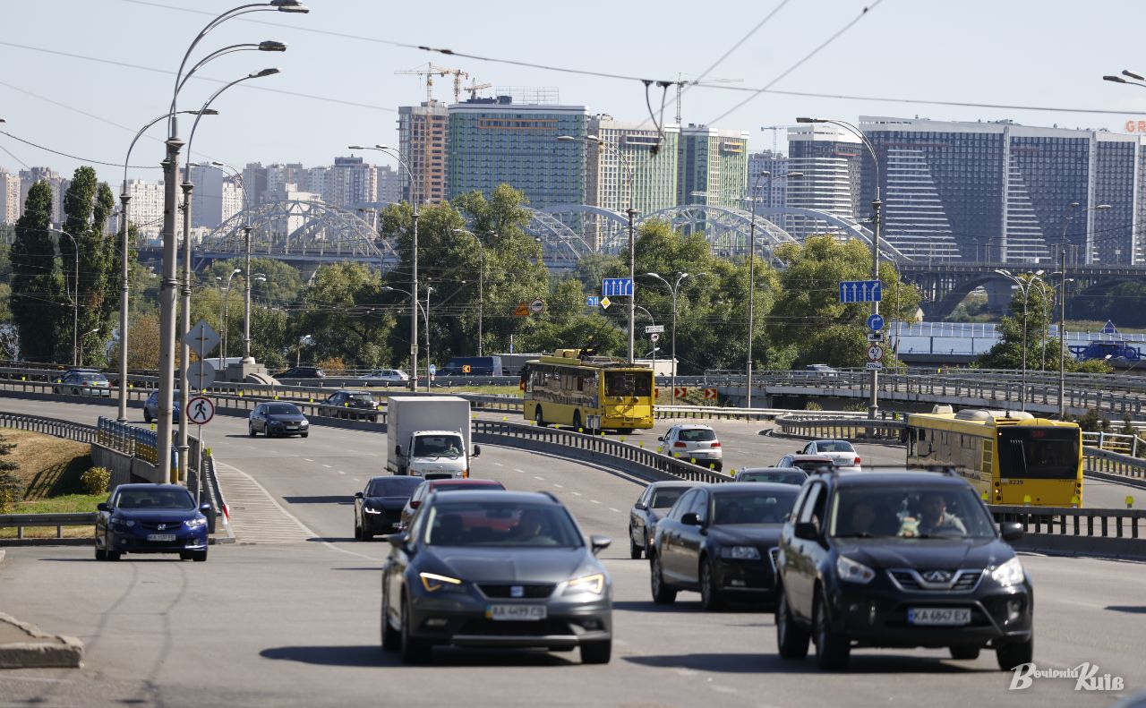 Майже всі конструкції з мостів на транспортних розв’язках уже демонтовані. Фото ілюстративне: Борис Корпусенко