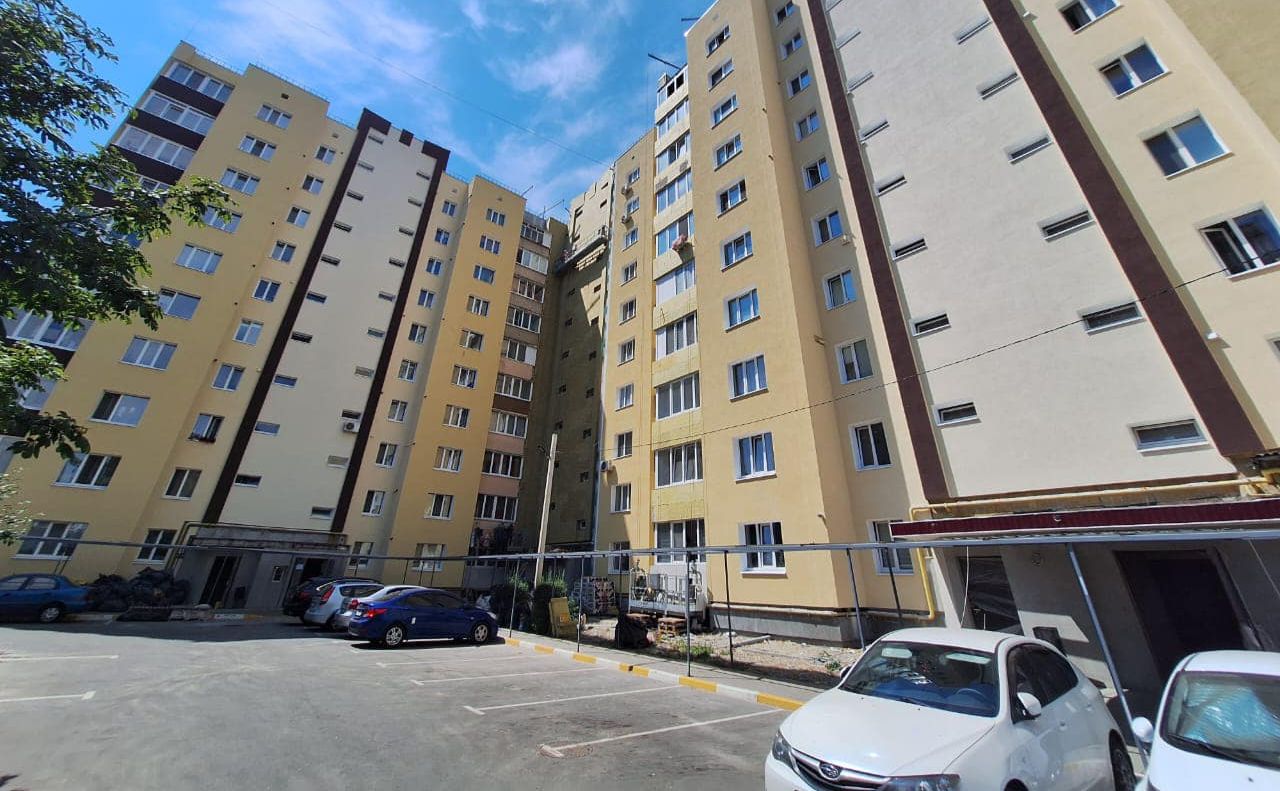 Відбудована багатоповерхівка в Ірпені. Фото: КОВА