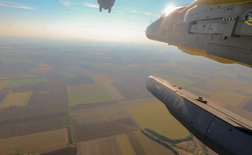 Запуск Storm Shadow/SCALP з українських Су-34. Фото: Defense Express.