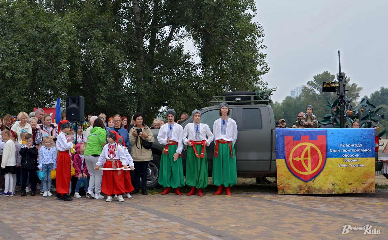 Святкування відбулися на березі озера Тельбін. Фото: Тетяна Асадчева