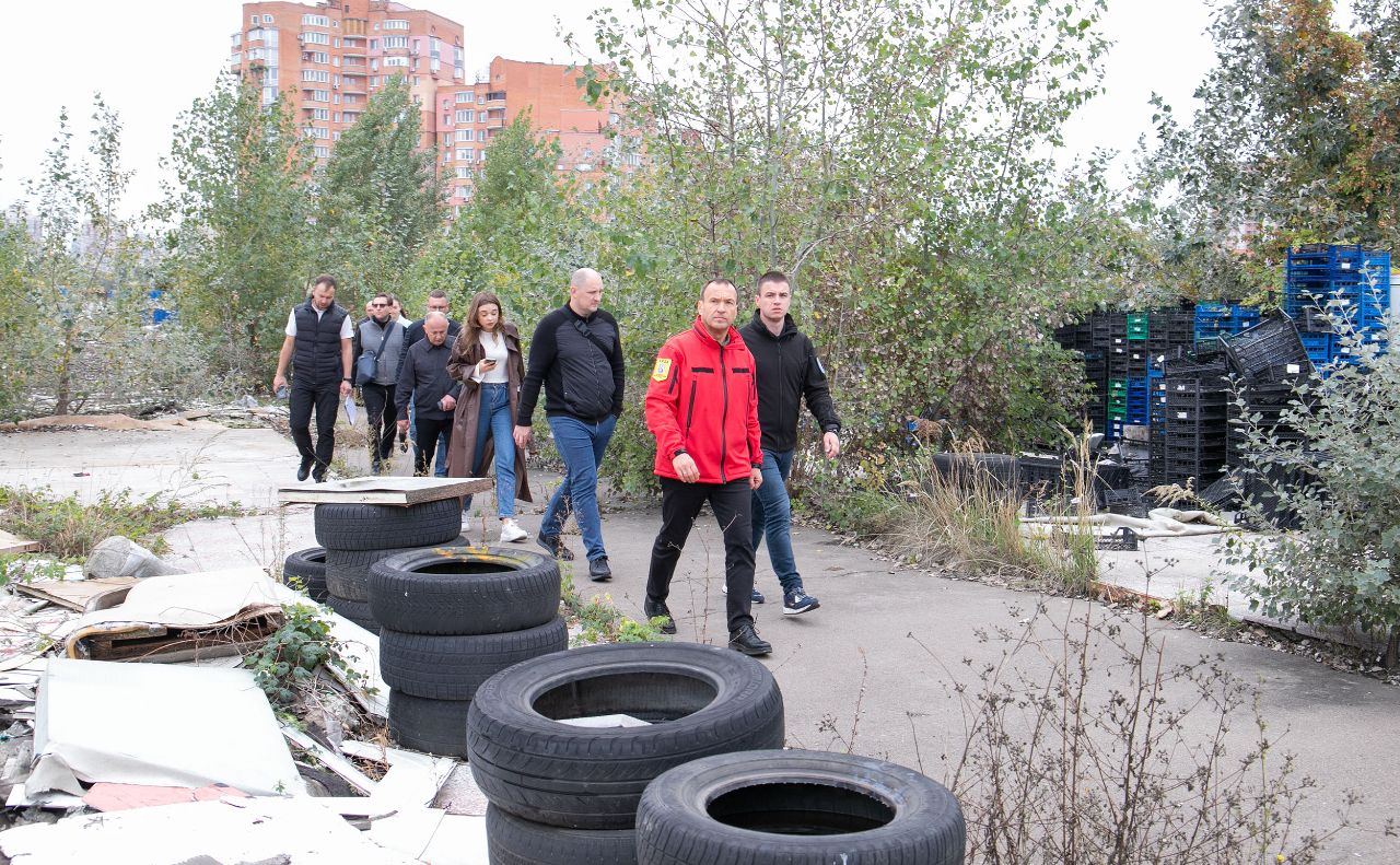 Петро Пантелеєв пройшовся віддаленими куточками районів. Фото: пресслужба КМДА