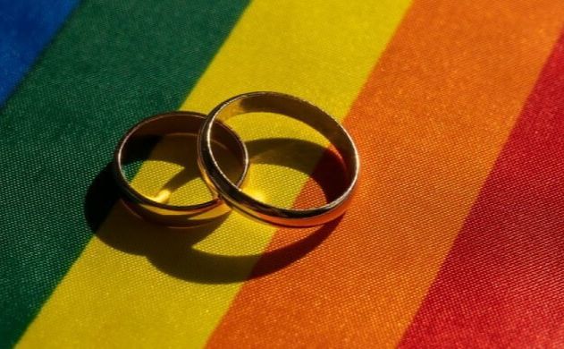 Закон про цивільні партнерства пообіцяв підписати Президент України під час зустрічі зі студентами у Києві
