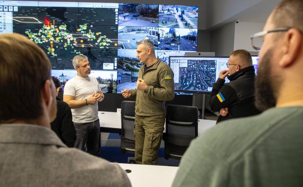 Віталій Кличко перевірив роботу Ситуаційного центру протидії загрозам. Фото: ТГ Кличка
