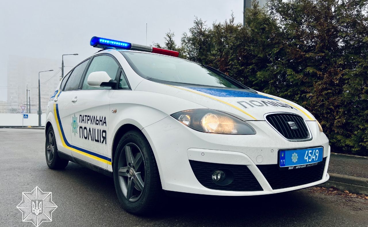 Патрульні наздогнали авто порушника. Фото: патрульна поліція Києва