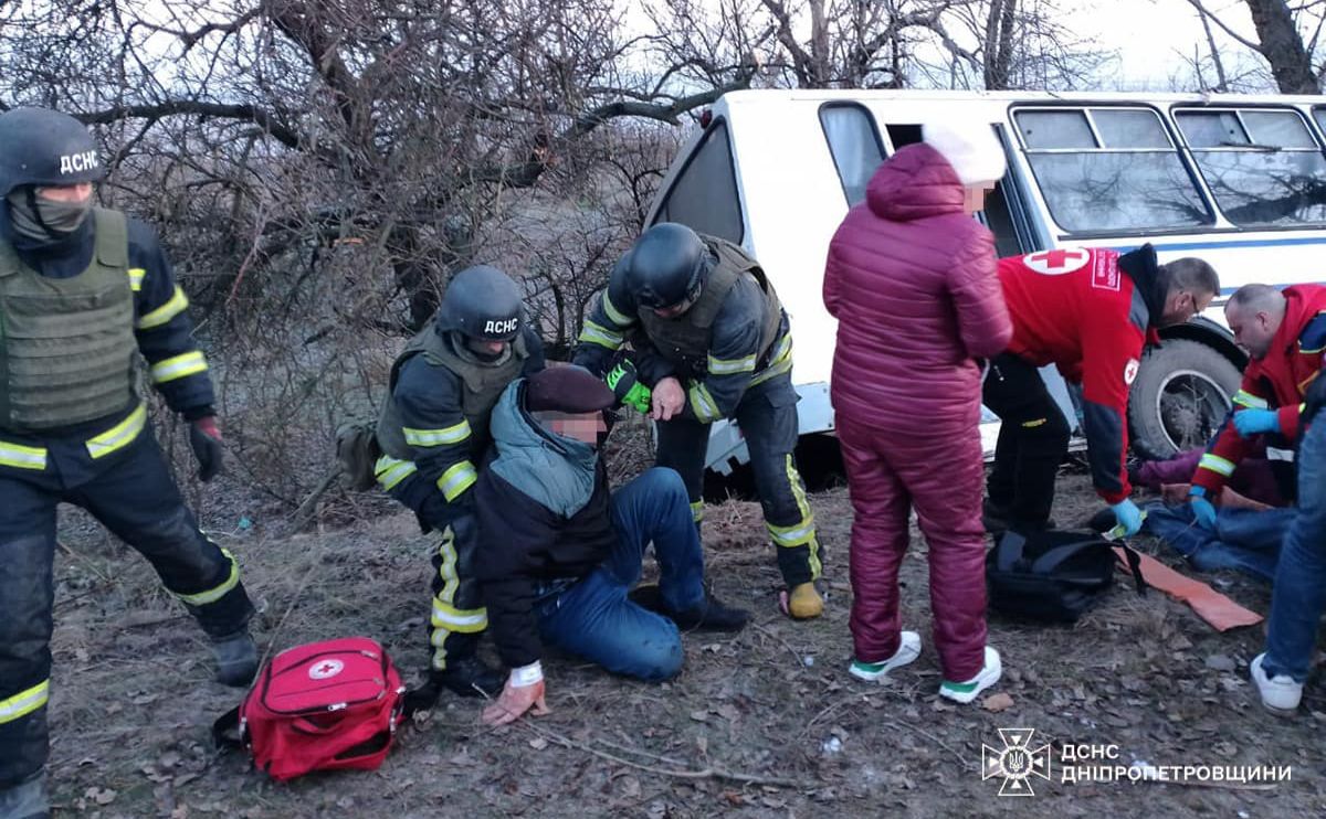 На місці ДТП. Фото: ДСНС Дніпропетровщини