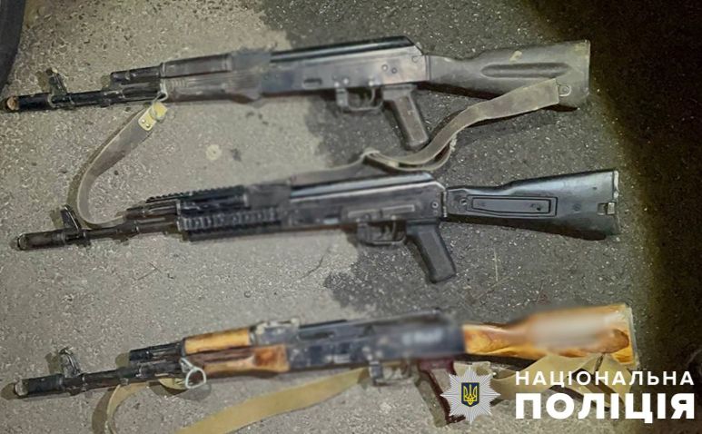 Вилучена вогнепальна зброя. Фото: Нацполіція