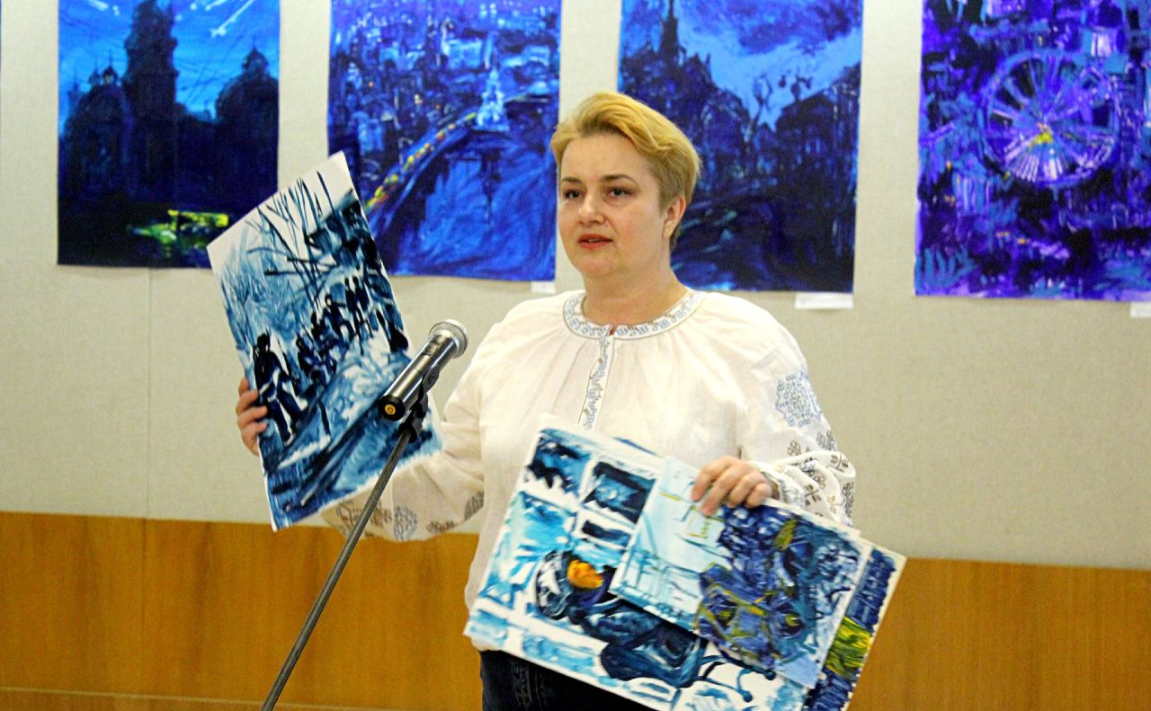 Леся Бабляк під час презентації виставки. Фото: Віталій Приходько, Національний музей літератури України