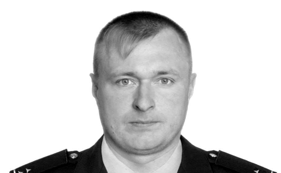Дмитро Одинець отримав важкі травми під час гасіння пожежі. Фото: ДСНС Київської області