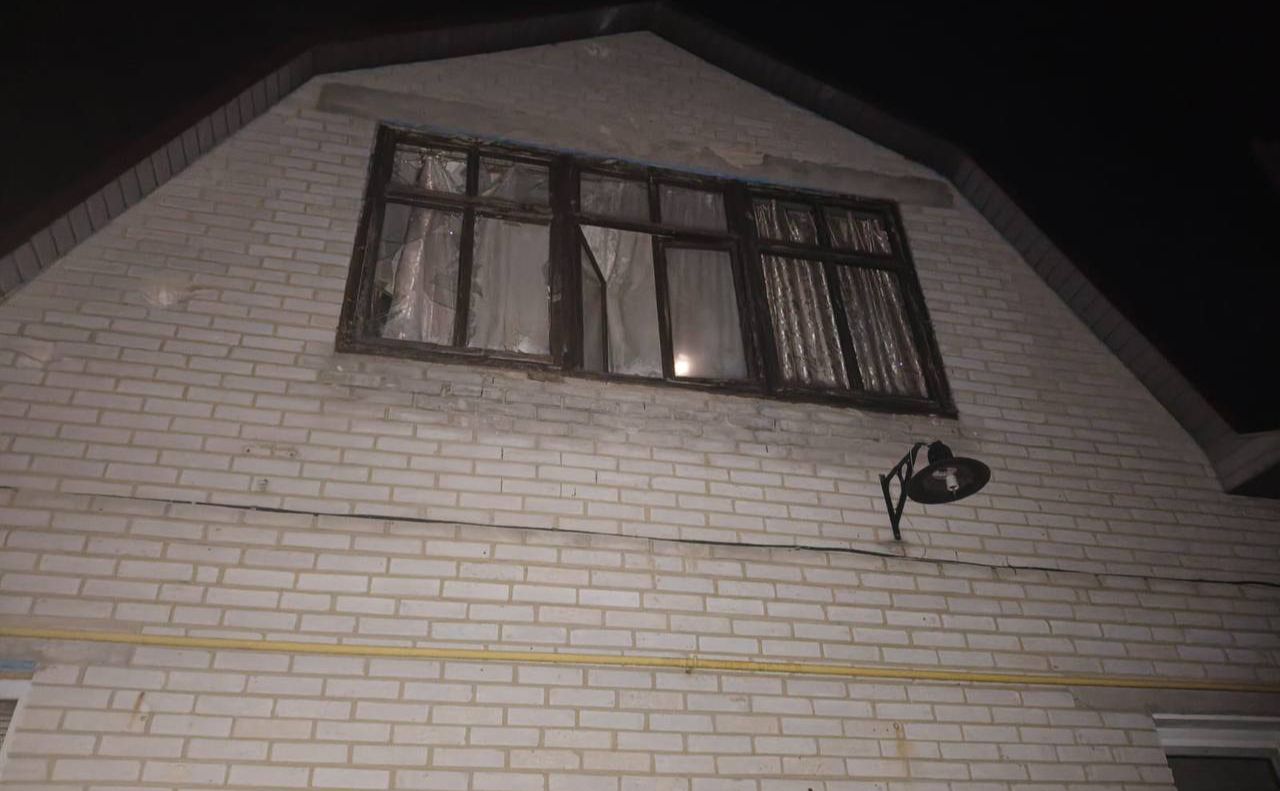 Пошкоджне скло. Фото: телеграм-сторінка Миколи Калашника