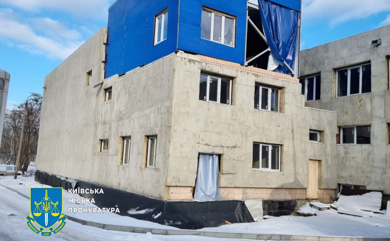 Недобудована будівля Льодового палацу. Фото: Київська міська прокуратура