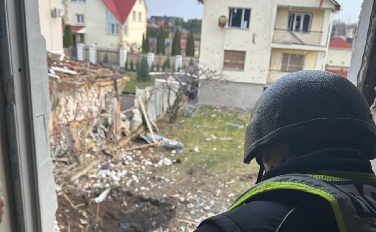 Падіння уламків БпЛА зафіксували у трьох районах Київської області. Фото: Нацполіція