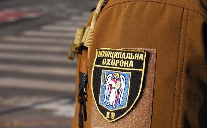 Муніципали знайшли чоловіка на купі будівельного сміття. Фото ілюстративне: Муніципальна охорона