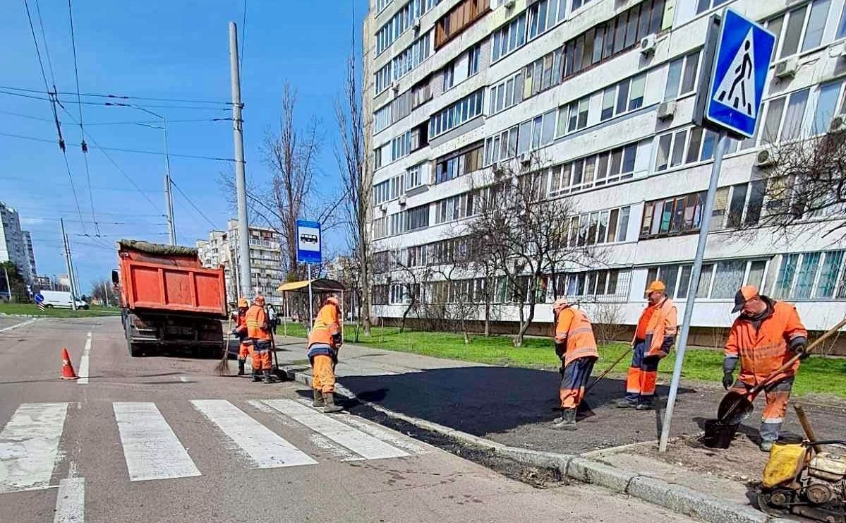 Облаштування пішохідного переходу. Фото: КП ШЕУ Деснянського району