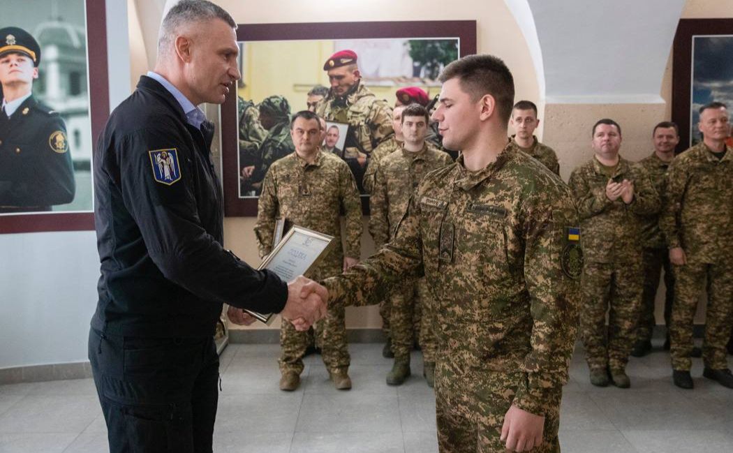 Нагородження особового складу. Фото: Telegram Віталій Кличко