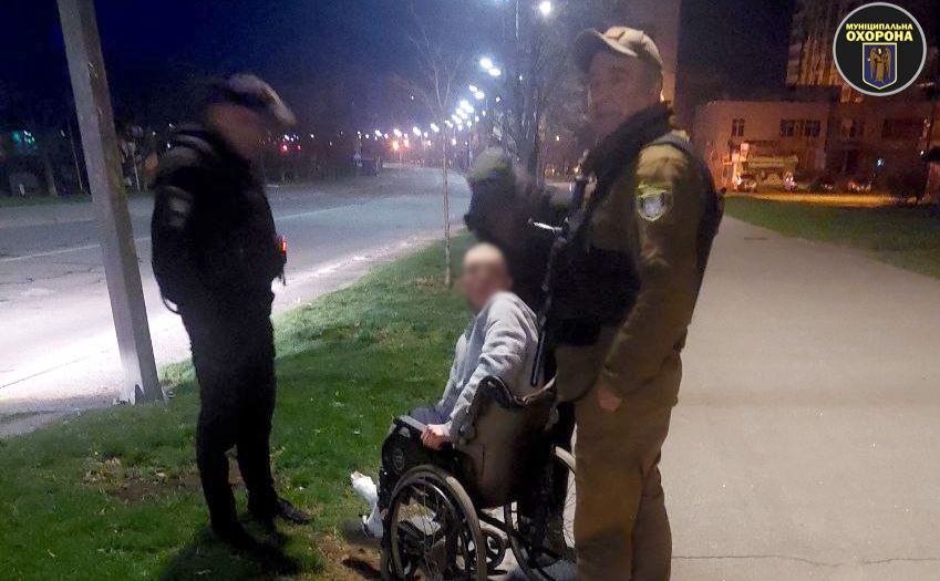 Втікачів передали поліцейським