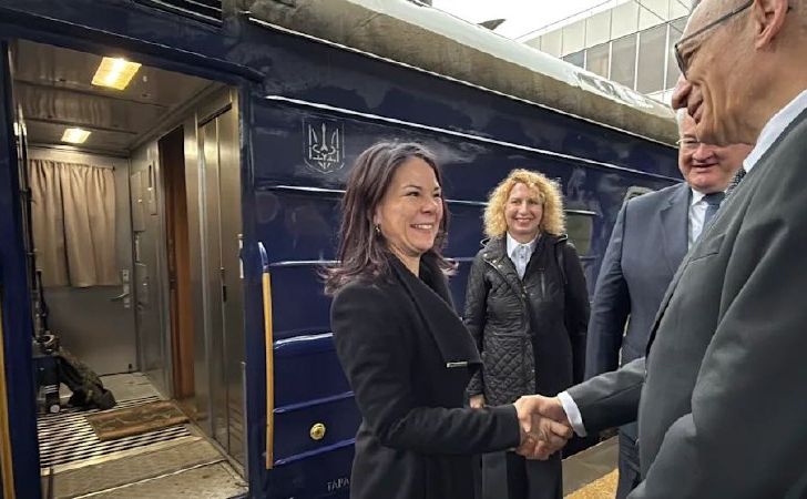 Міністерка закордонних справ Німеччини Анналена Бербок прибула до Києва. Фото: Jörg Blank