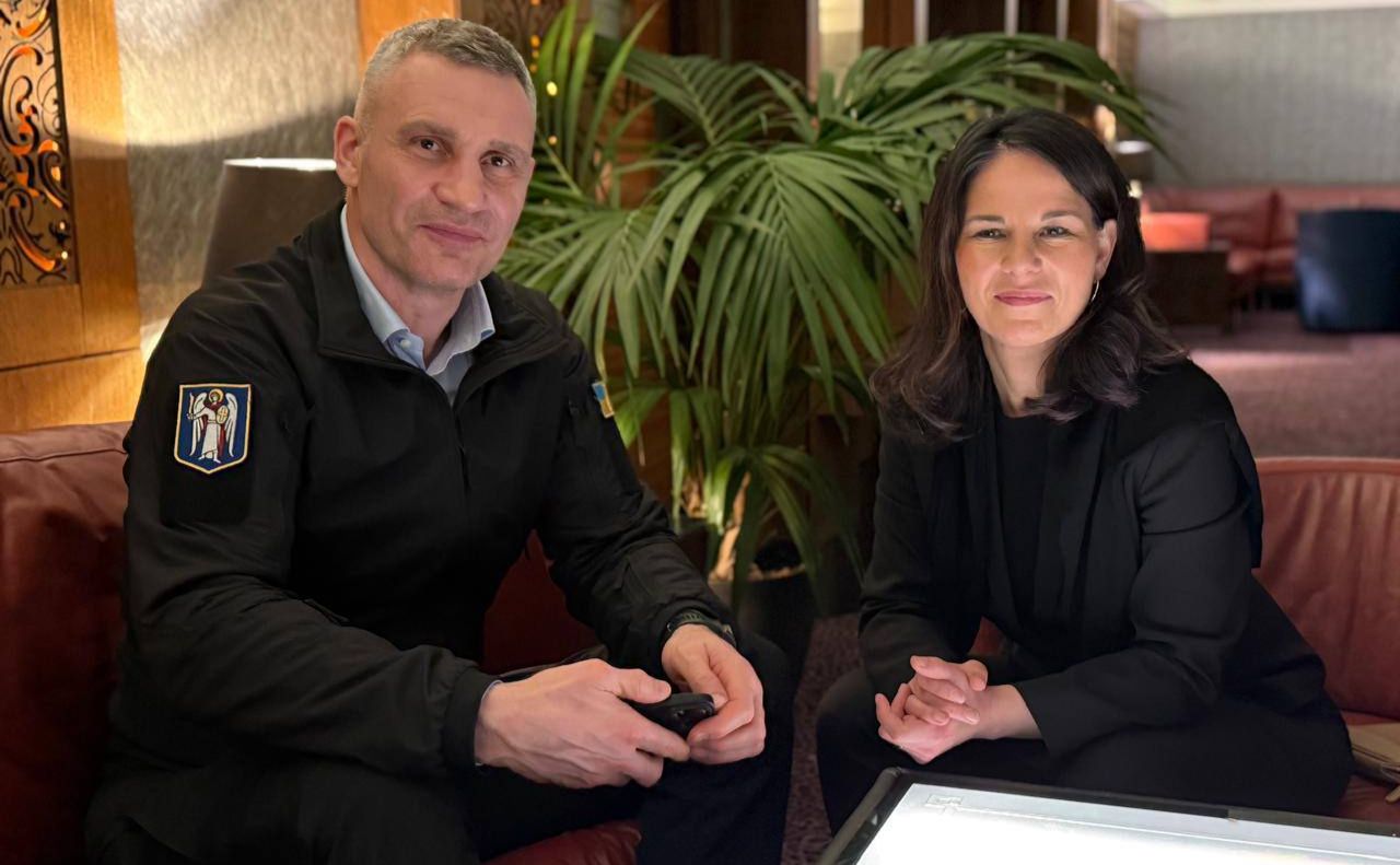 Віталій Кличко під час зустрічі з Анналеною Бербок. Фото: ТГ Віталія Кличка