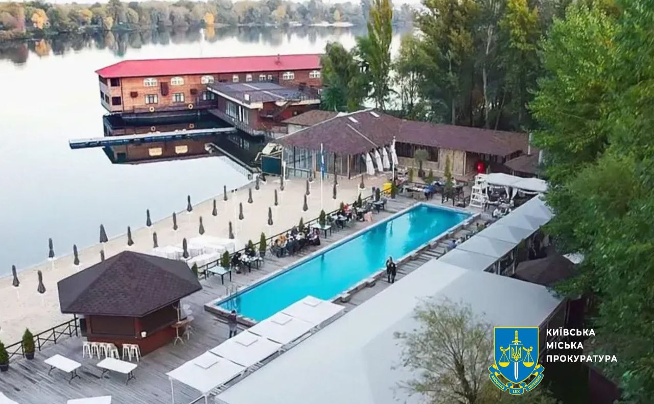 Розважальний комплекс «Galera Resort» розташований у Галерній затоці