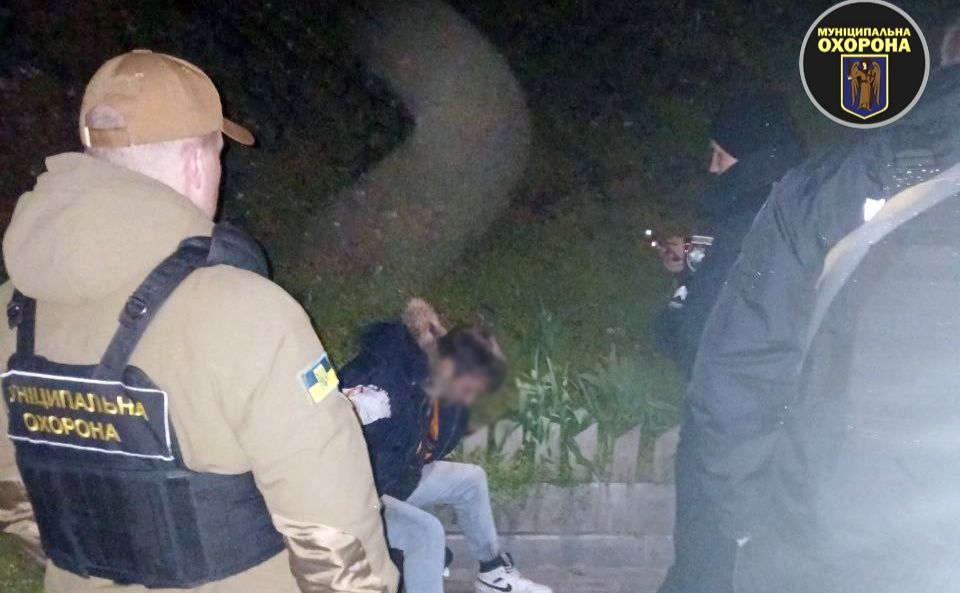 Порушника у супроводі поліції відвезли в лікарню