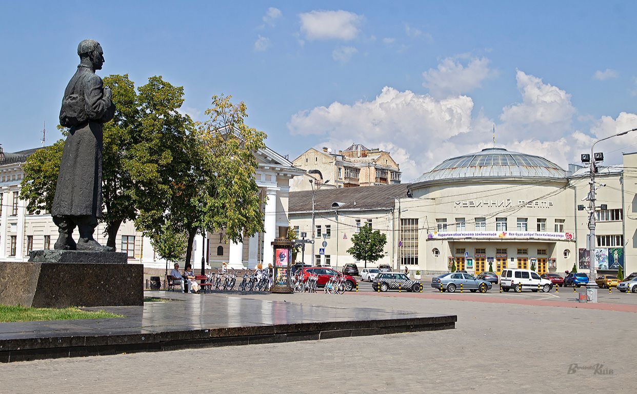 Контрактова площа. Фото Бориса Корпусенка