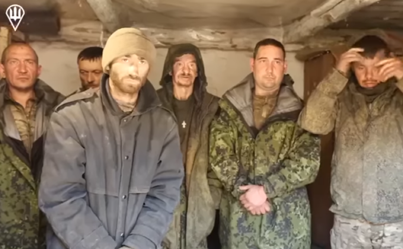 Полоненим надали медичну допомогу. Фото: скріншот з відео