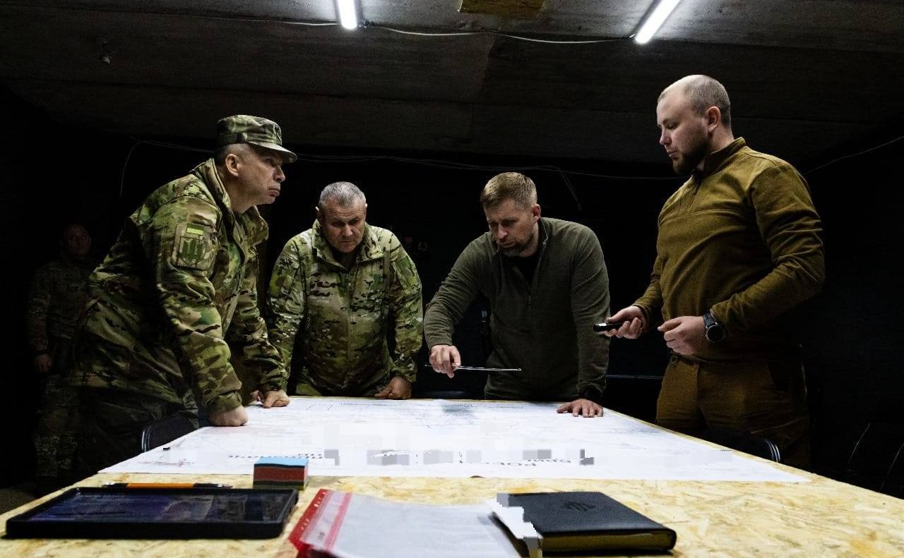 Головнокомандувач відвідав бригади, які тримають оборону на Покровському напрямку. Фото: Генштаб