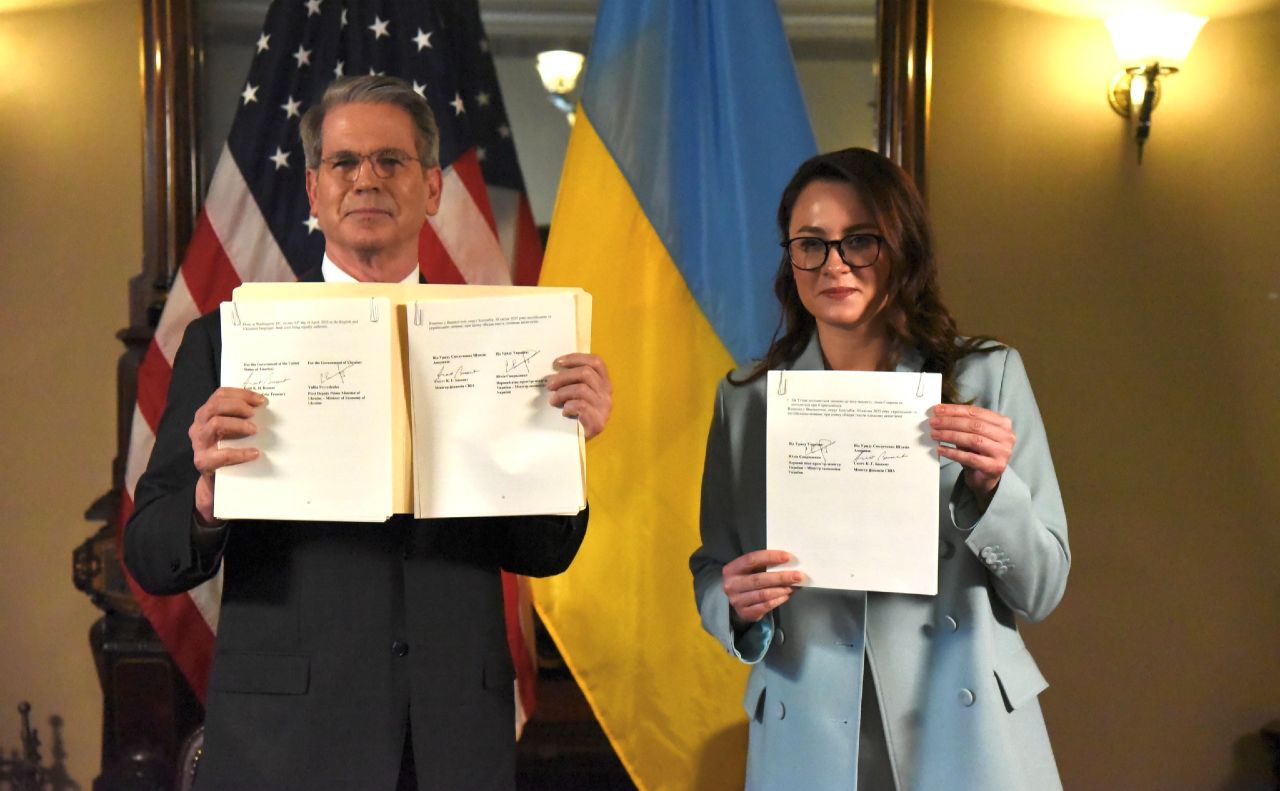 Міністр фінансів США Скотт Бессент та перша віцепрем’єрка — міністерка економіки України Юлія Свириденко. Фото: фб-сторінка Юлії Свириденко