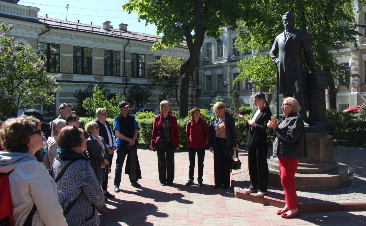 Напередодні заходу його організатори пройшли спеціальний інструктаж. Фото: КМДА