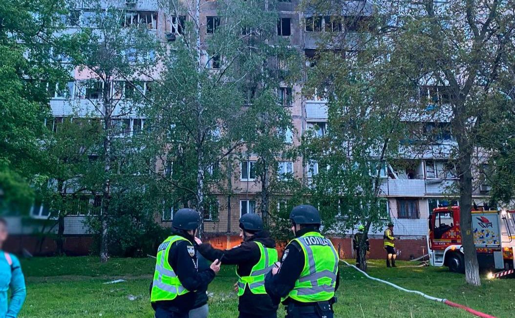 Важка ніч: поліція у Києві фіксує наслідки ударів рф