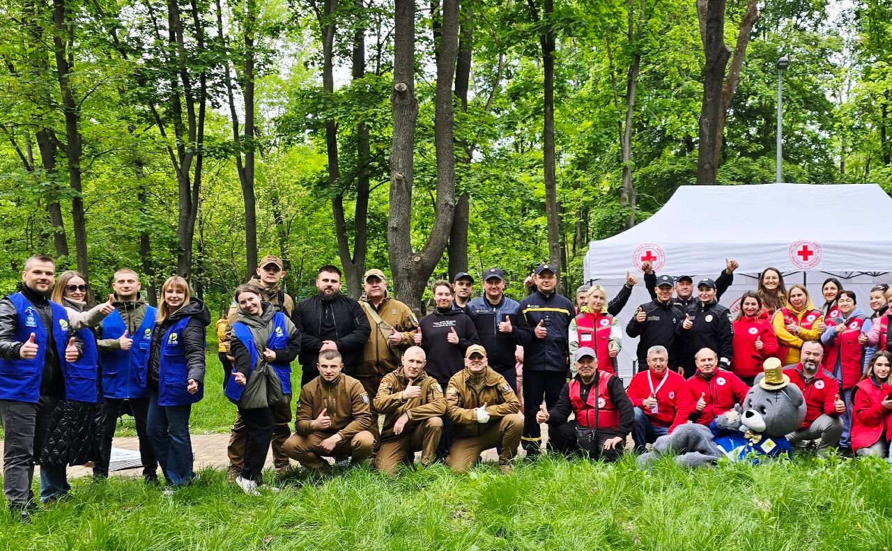 Інформаційно-розважальний захід у Сирецькому парку. Фото: Червоний Хрест України Шевченківського району